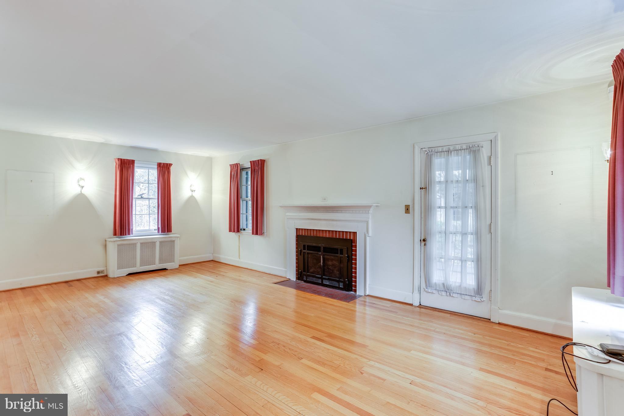 501 Nottingham Road Baltimore, MD 21229 - Photo 4 of 27 Gorgeous Hardwoods on Main Level