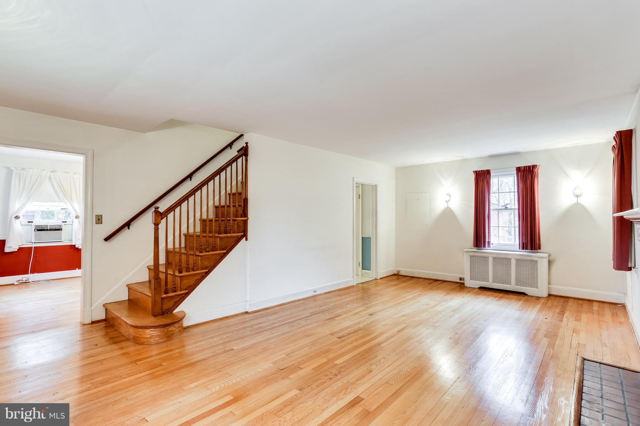 501 Nottingham Road Baltimore, MD 21229 - Photo 5 of 27 Gallery Image 5