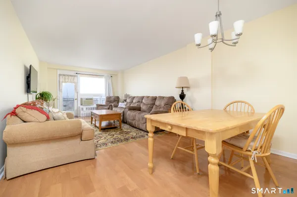 $2,550 | 91 Strawberry Hill Avenue, Unit 1133, Stamford, CT 06902