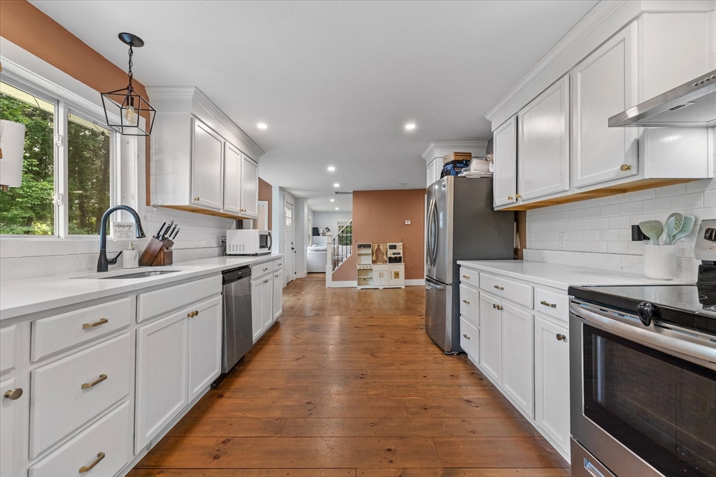 152 North Main Street Templeton, MA 01468 - Photo 10 of 24