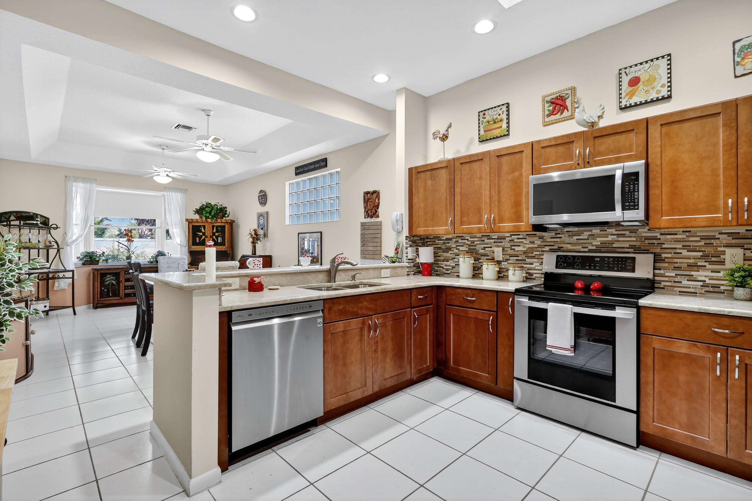 3747 Spring Crest Court Lake Worth, FL 33467 - Photo 8 of 38 24-print-_82A6988