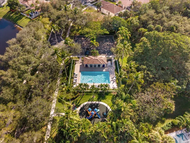 view of a house with a yard