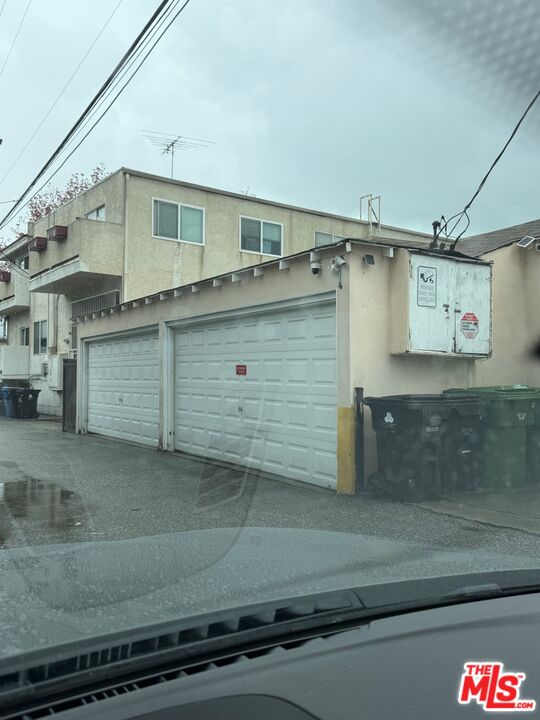 12007 Ocean Park Boulevard Los Angeles, CA 90064 - Photo 2 of 2 a view of a storage & utility room