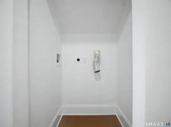 $2,400 | 1872 North Avenue, Bridgeport, CT 06604