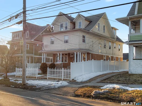 $2,400 | 1872 North Avenue, Bridgeport, CT 06604