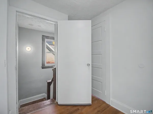 $2,400 | 1872 North Avenue, Bridgeport, CT 06604