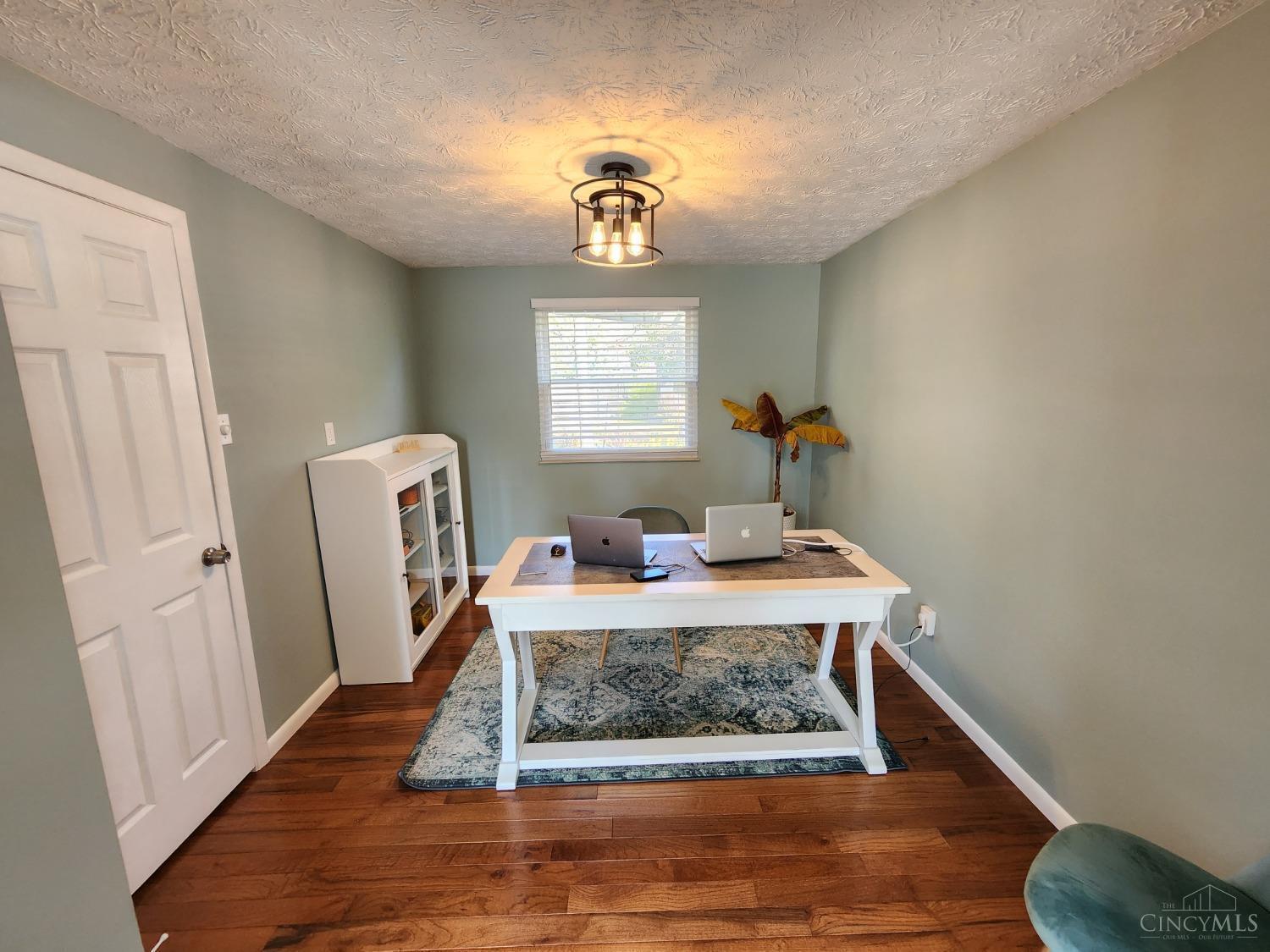 654 Ridgeview Drive Harrison, OH 45030 - Photo 6 of 40 Gallery Image 6