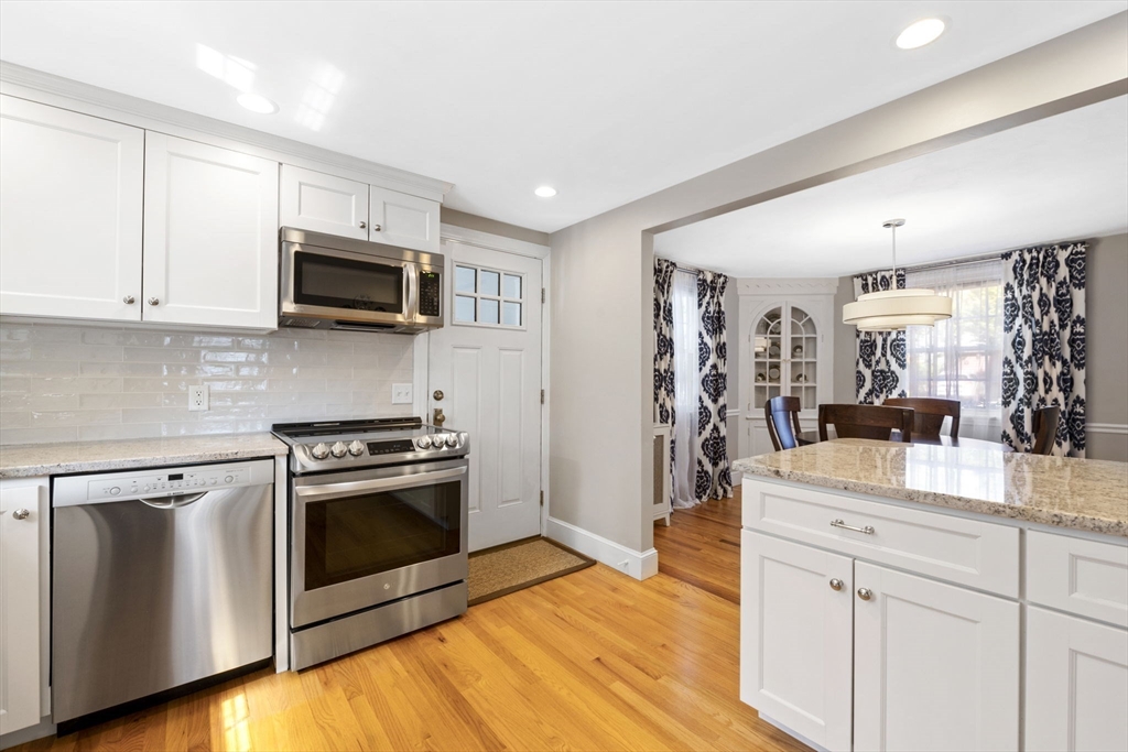 214 High Street Reading, MA 01867 - Photo 13 of 39