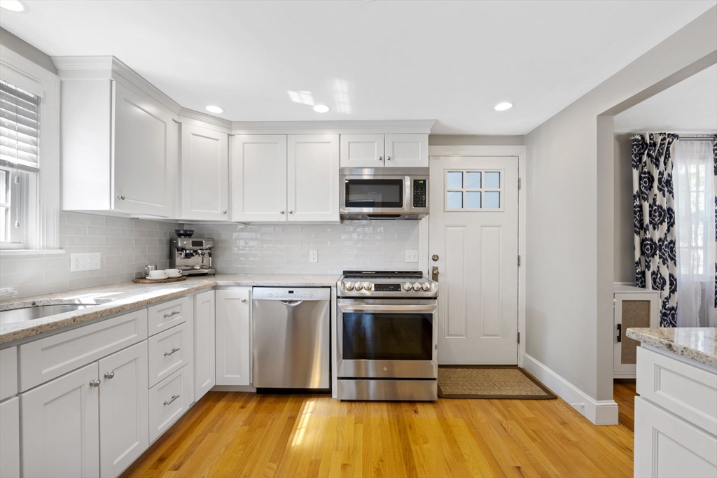 214 High Street Reading, MA 01867 - Photo 14 of 39