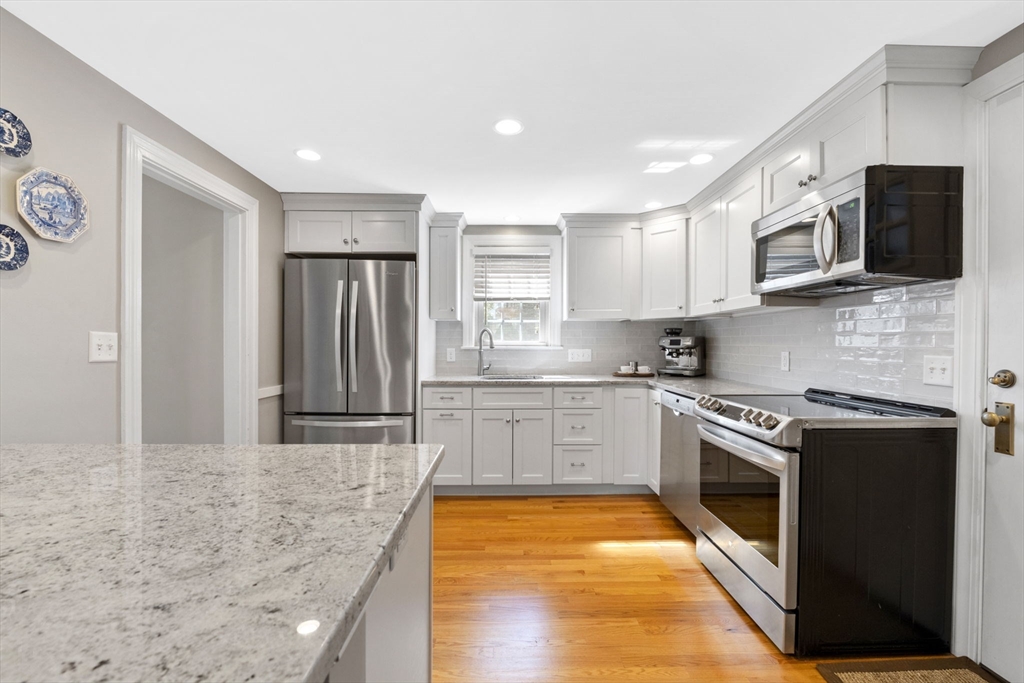 214 High Street Reading, MA 01867 - Photo 15 of 39