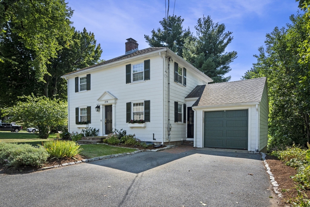 214 High Street Reading, MA 01867 - Photo 2 of 39