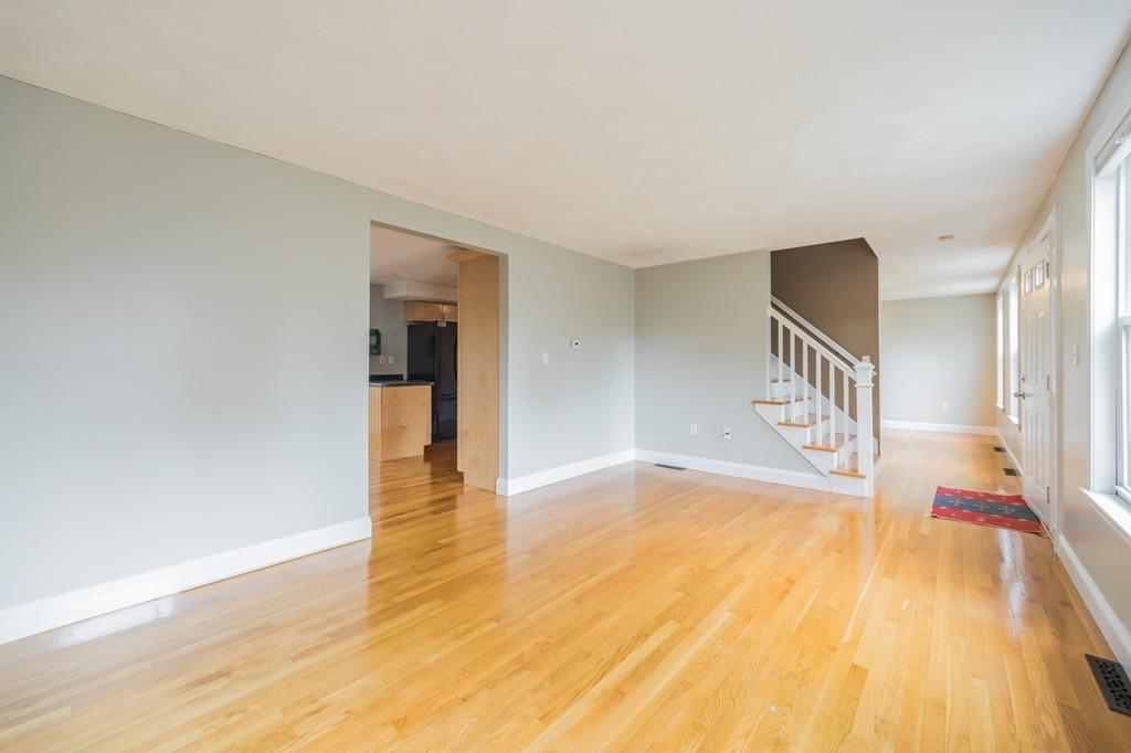 33 Outlook Road Billerica, MA 01862 - Photo 11 of 38 Gallery Image 11
