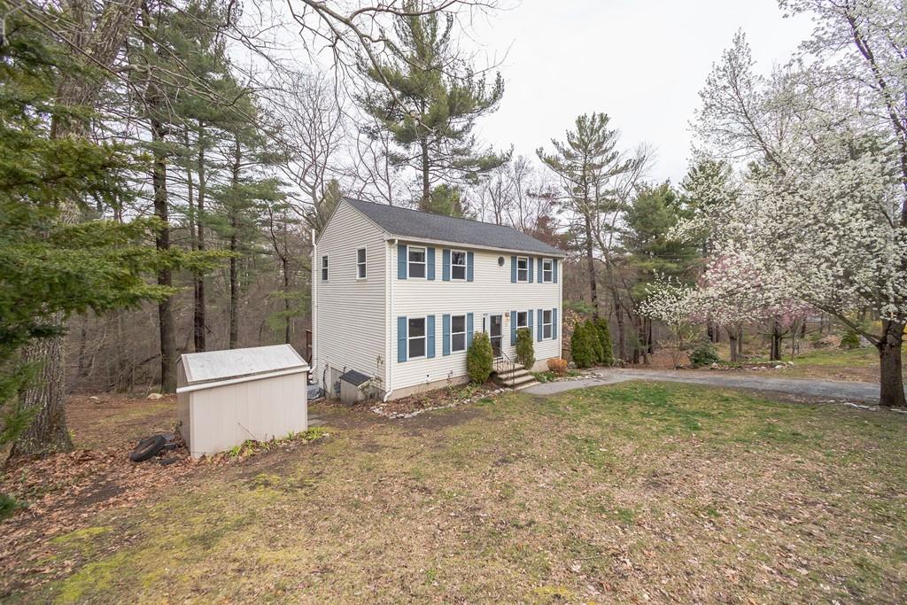 33 Outlook Road Billerica, MA 01862 - Photo 3 of 38 Gallery Image 3