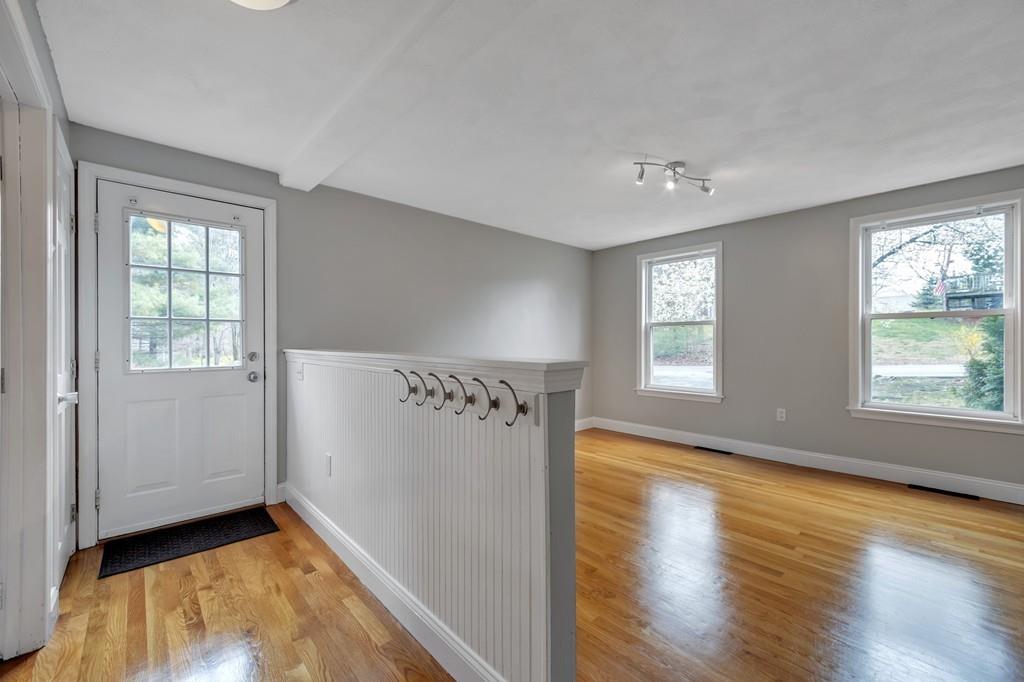 33 Outlook Road Billerica, MA 01862 - Photo 9 of 38 Gallery Image 9