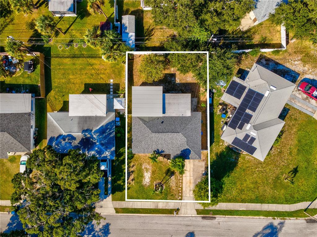 5046 99th Way North St. Petersburg, FL 33708 - Photo 26 of 41 front view of a house with a street
