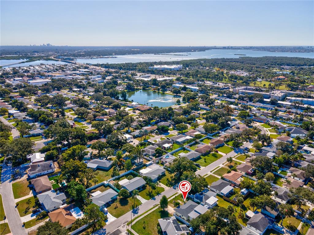 5046 99th Way North St. Petersburg, FL 33708 - Photo 28 of 41 an aerial view of multiple house