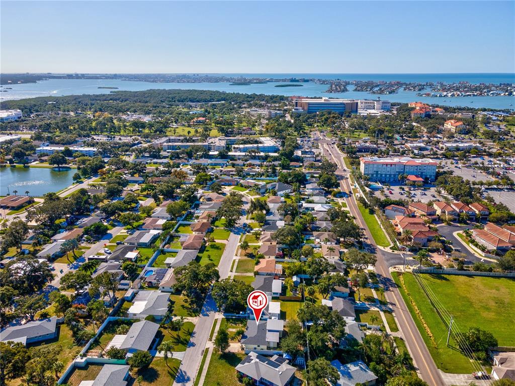 5046 99th Way North St. Petersburg, FL 33708 - Photo 29 of 41 an aerial view of a city