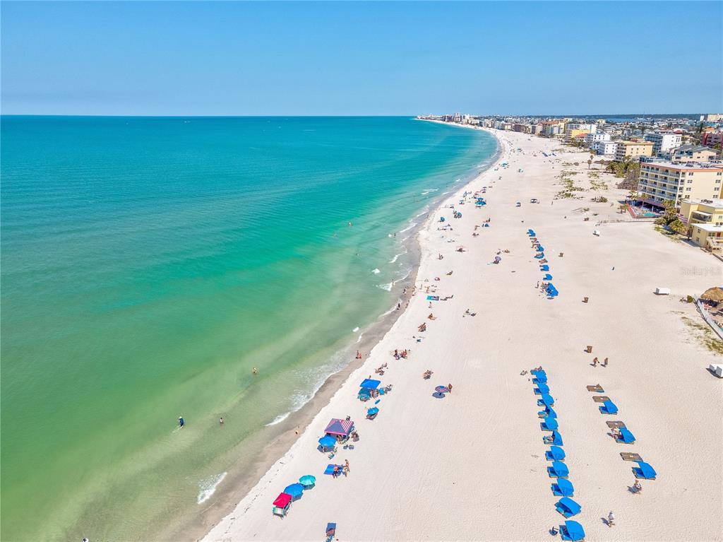 5046 99th Way North St. Petersburg, FL 33708 - Photo 34 of 41 a view of beach and kitchen