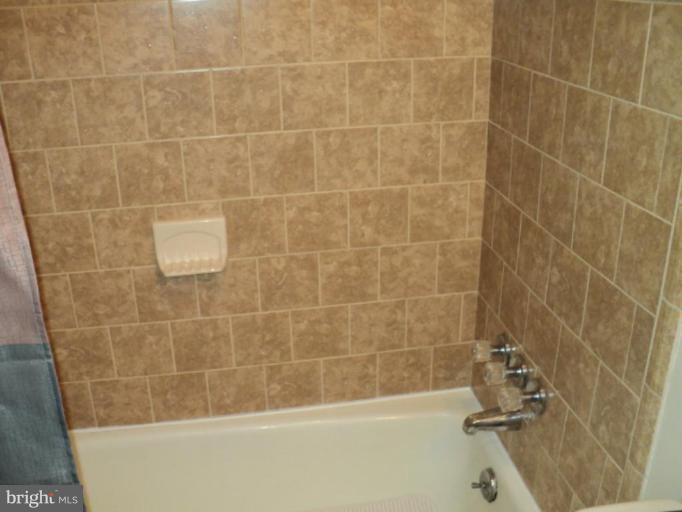 173 Magothy Beach Road Pasadena, MD 21122 - Photo 22 of 22 Full Bath on Main Level View 3