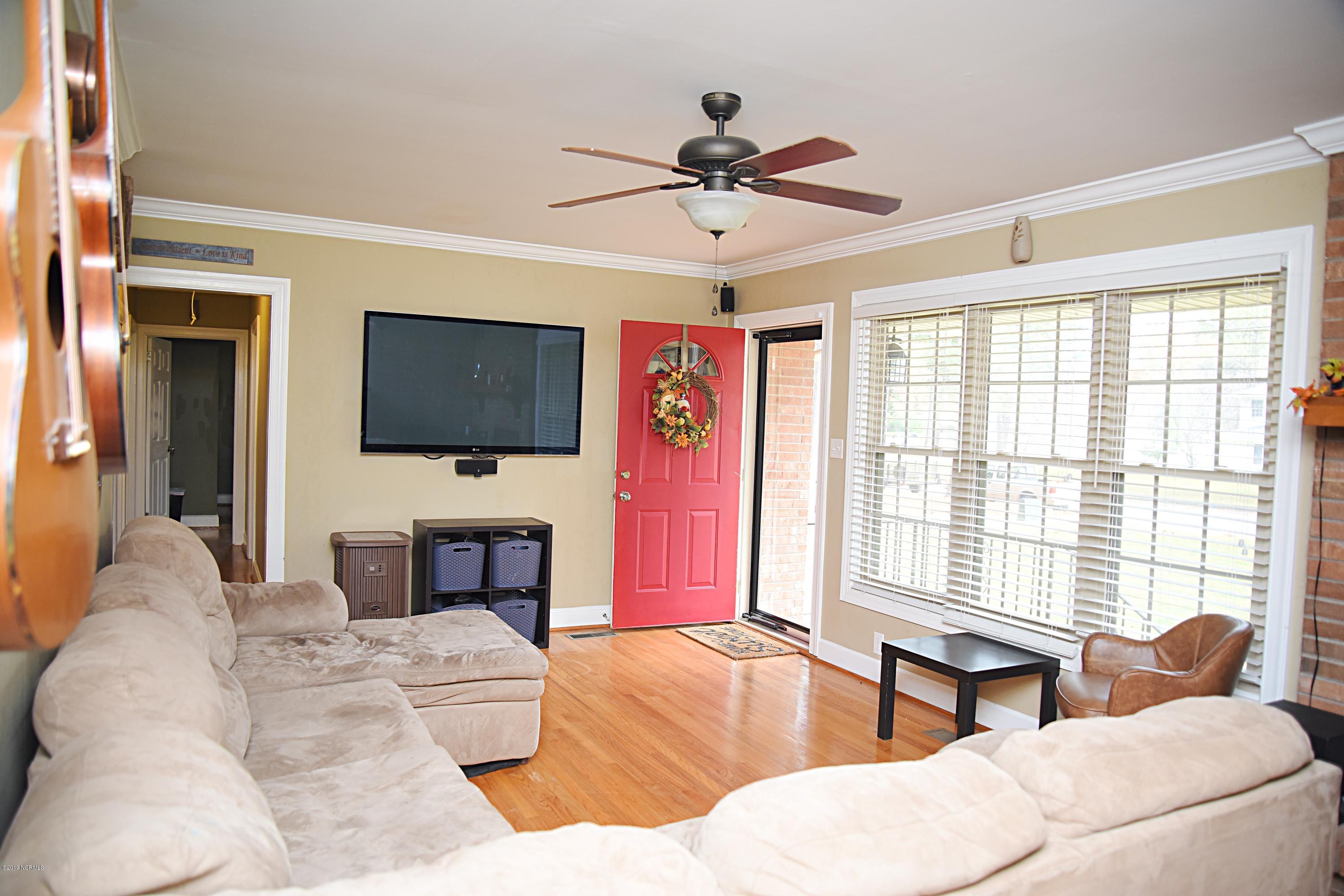 1011 Ensworth Road Northwest Wilson, NC 27896 - Photo 5 of 39 25