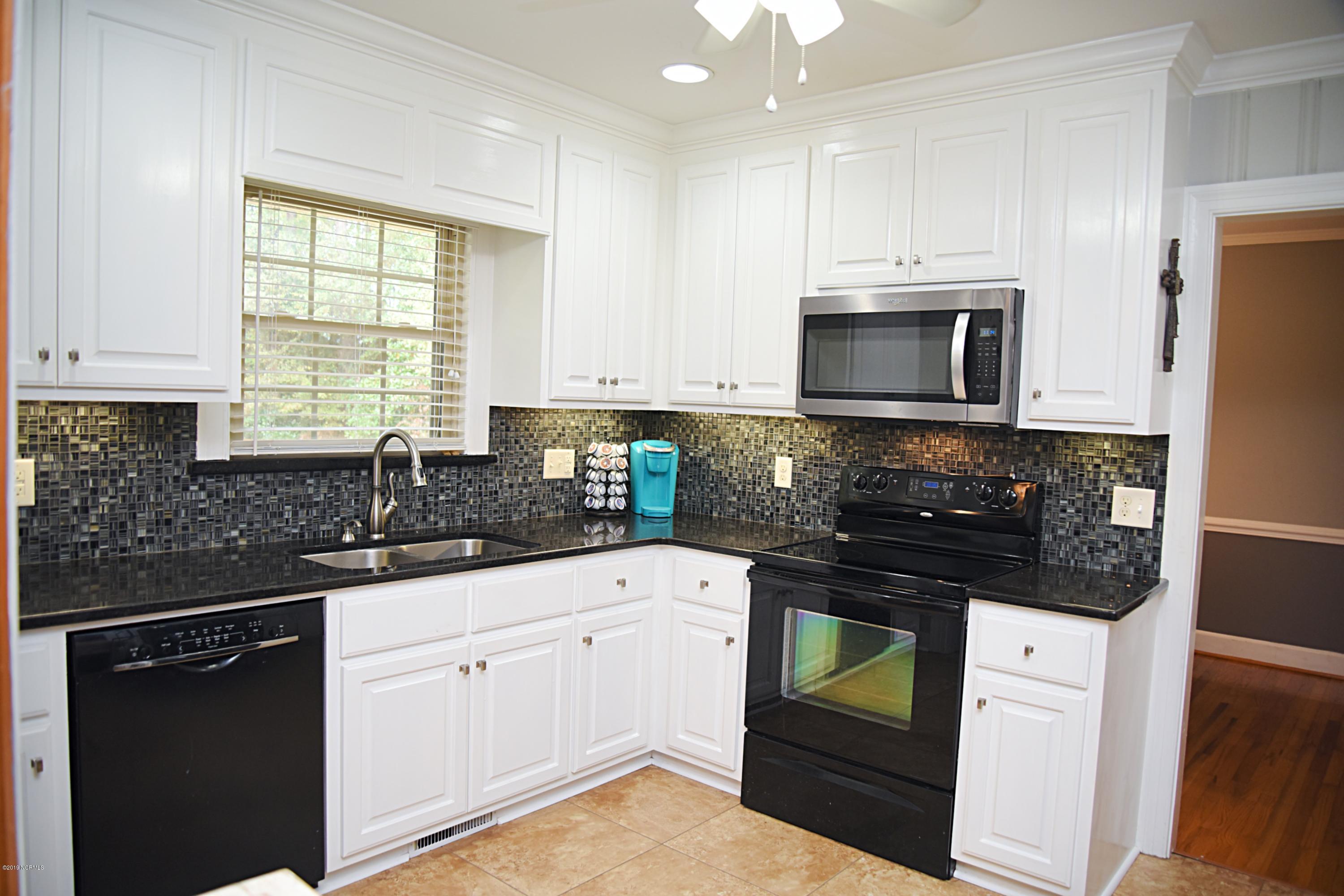 1011 Ensworth Road Northwest Wilson, NC 27896 - Photo 7 of 39 Kitchen