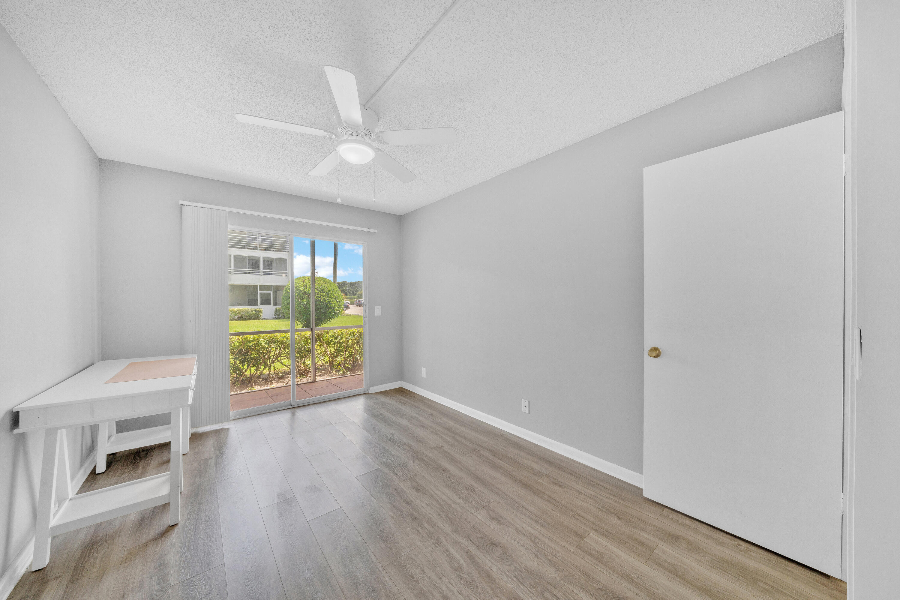 308 Fanshaw H, Unit 308 Boca Raton, FL 33434 - Photo 30 of 54 14 Guest Bedroom B