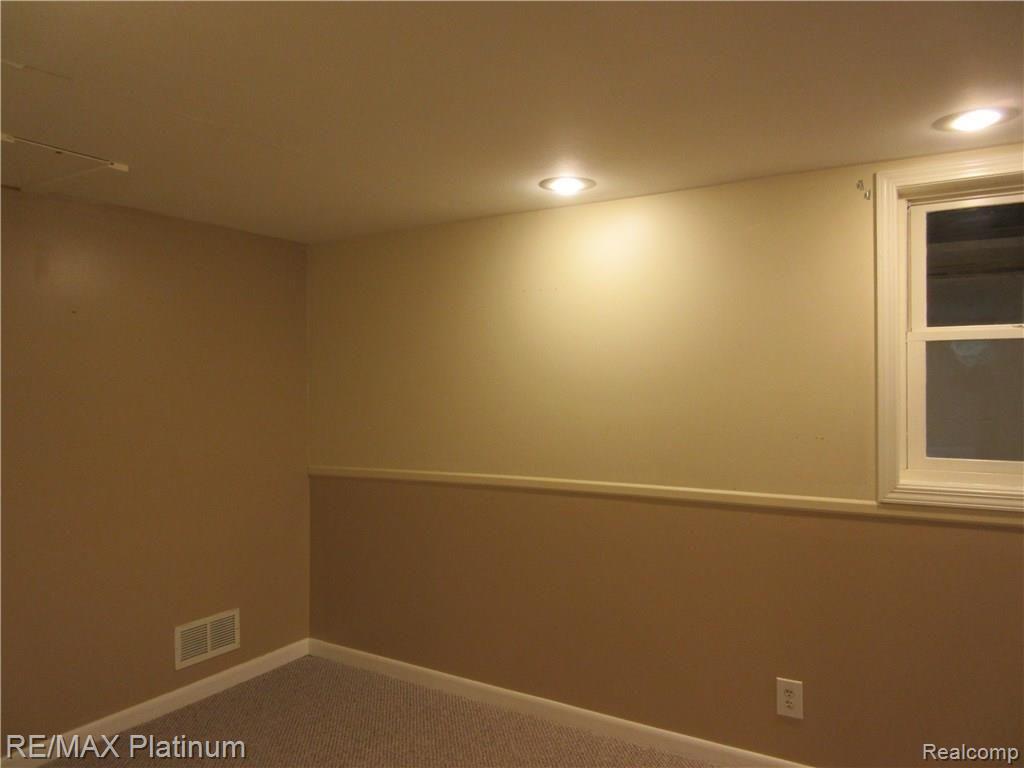 3745 Jewell Road Howell, MI 48843 - Photo 11 of 24