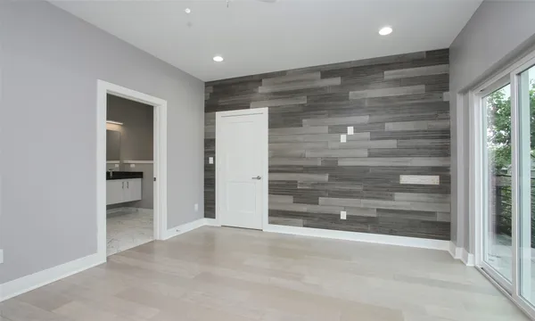 $2,200 | 309 East 43rd Street, Unit A, Houston, TX 77022