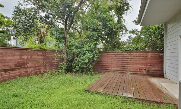 $2,200 | 309 East 43rd Street, Unit A, Houston, TX 77022