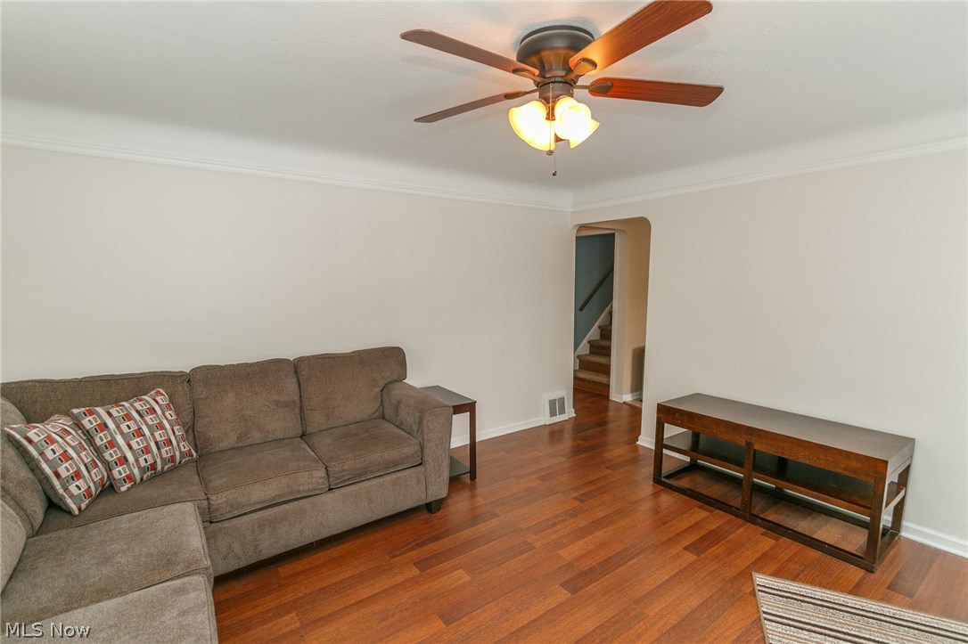 4334 Roadoan Road Cleveland, OH 44144 - Photo 4 of 35 Gallery Image 4