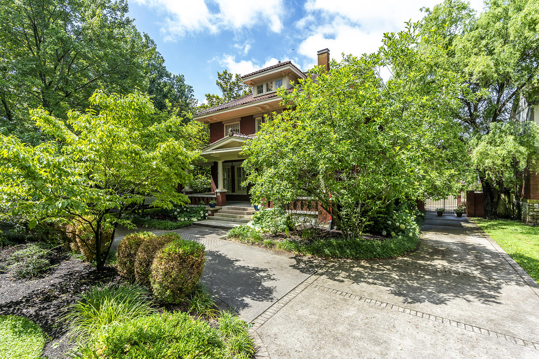 1306 Richmond Road Lexington, KY 40502 - Photo 2 of 77 1306richmond01