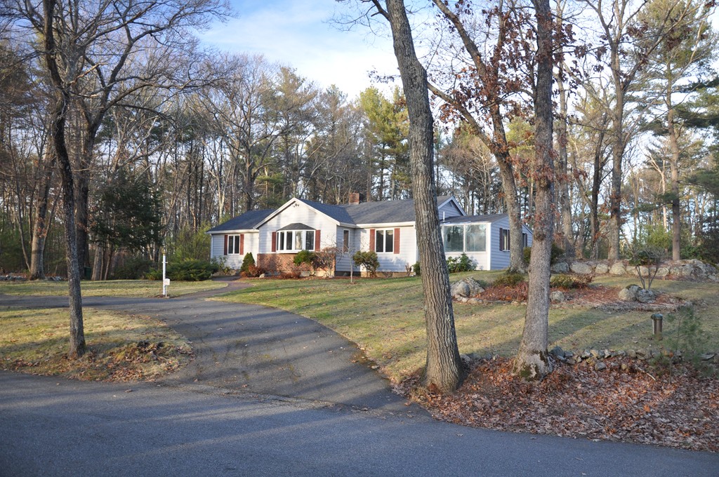 3 Rowley Court Boxford, MA 01921 - Photo 2 of 30