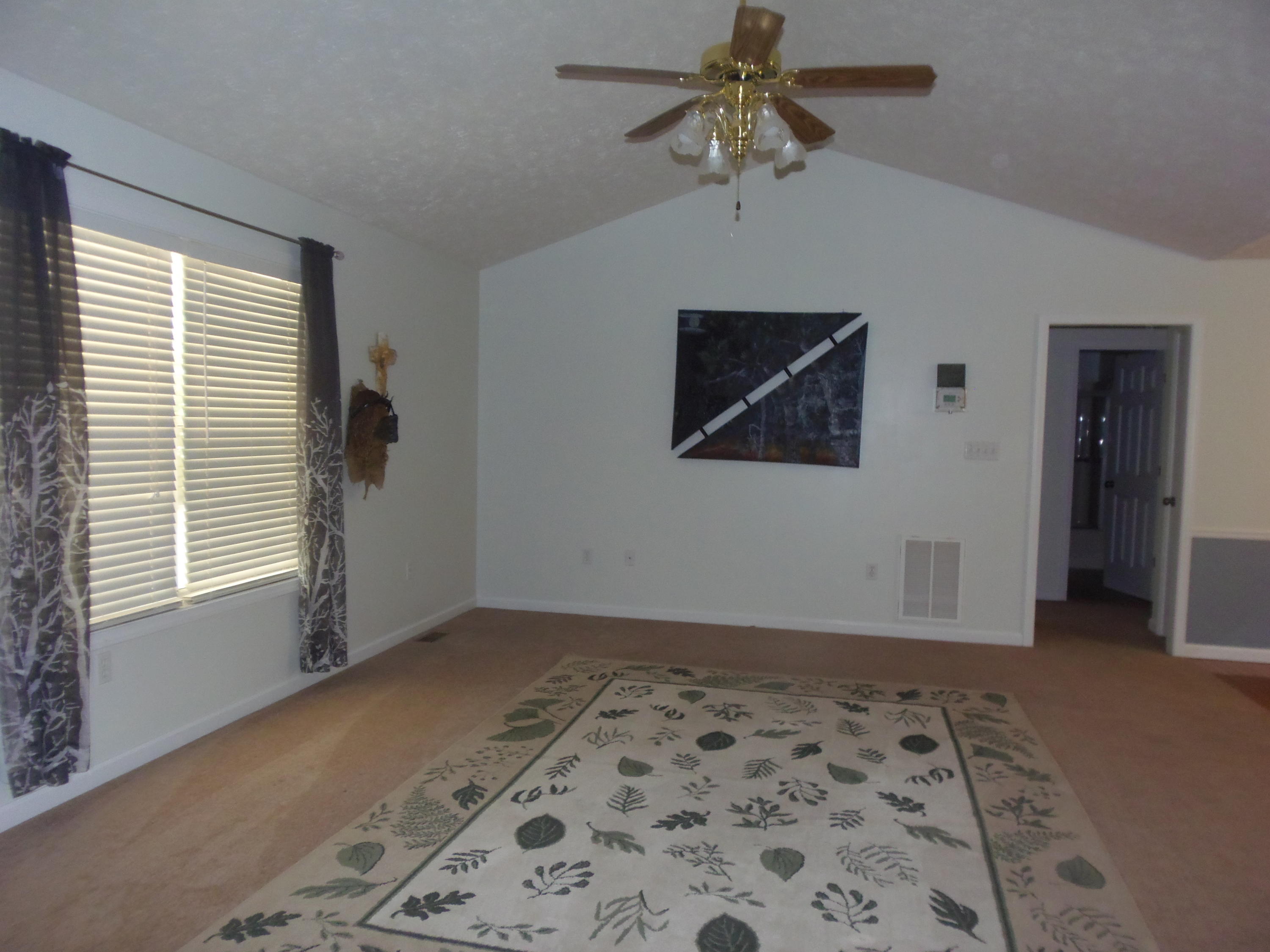1145 Ridge Road Maryville, TN 37803 - Photo 20 of 40 GREAT SIZED LIVING ROOM