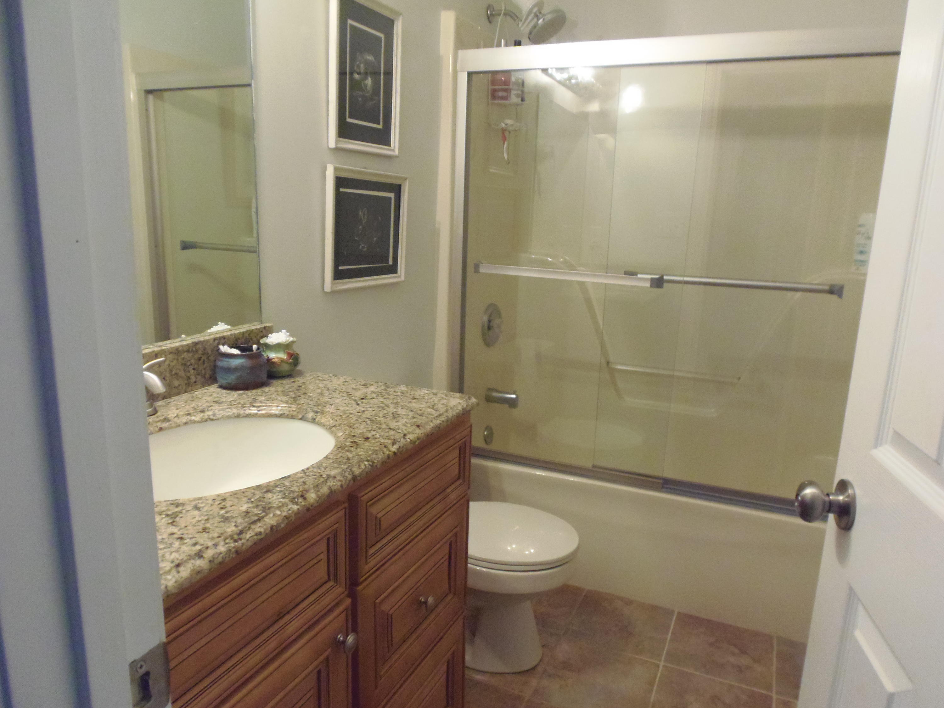 1145 Ridge Road Maryville, TN 37803 - Photo 24 of 40 GUEST BATH