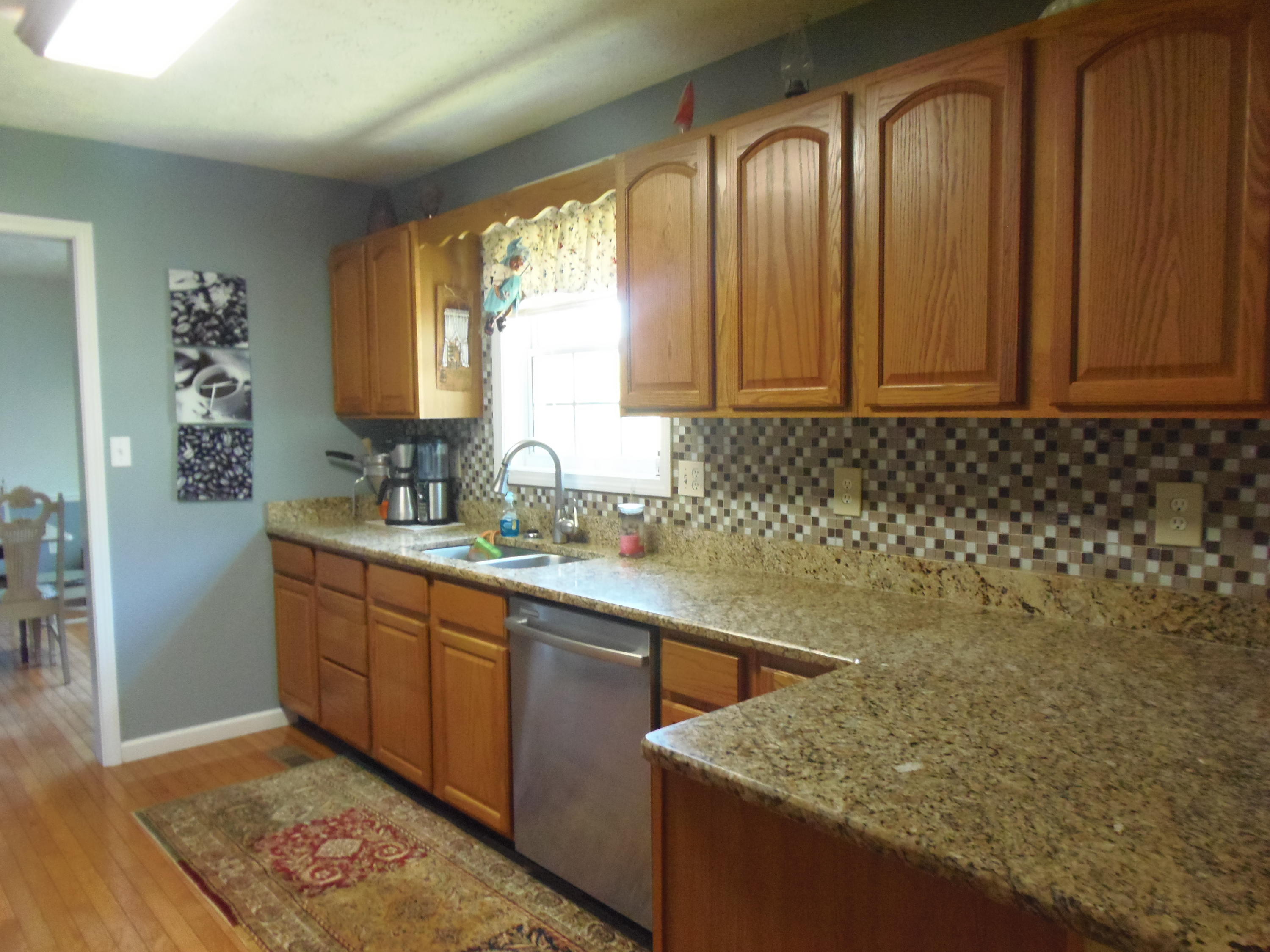 1145 Ridge Road Maryville, TN 37803 - Photo 9 of 40 TONS OF COUNTER SPACE!