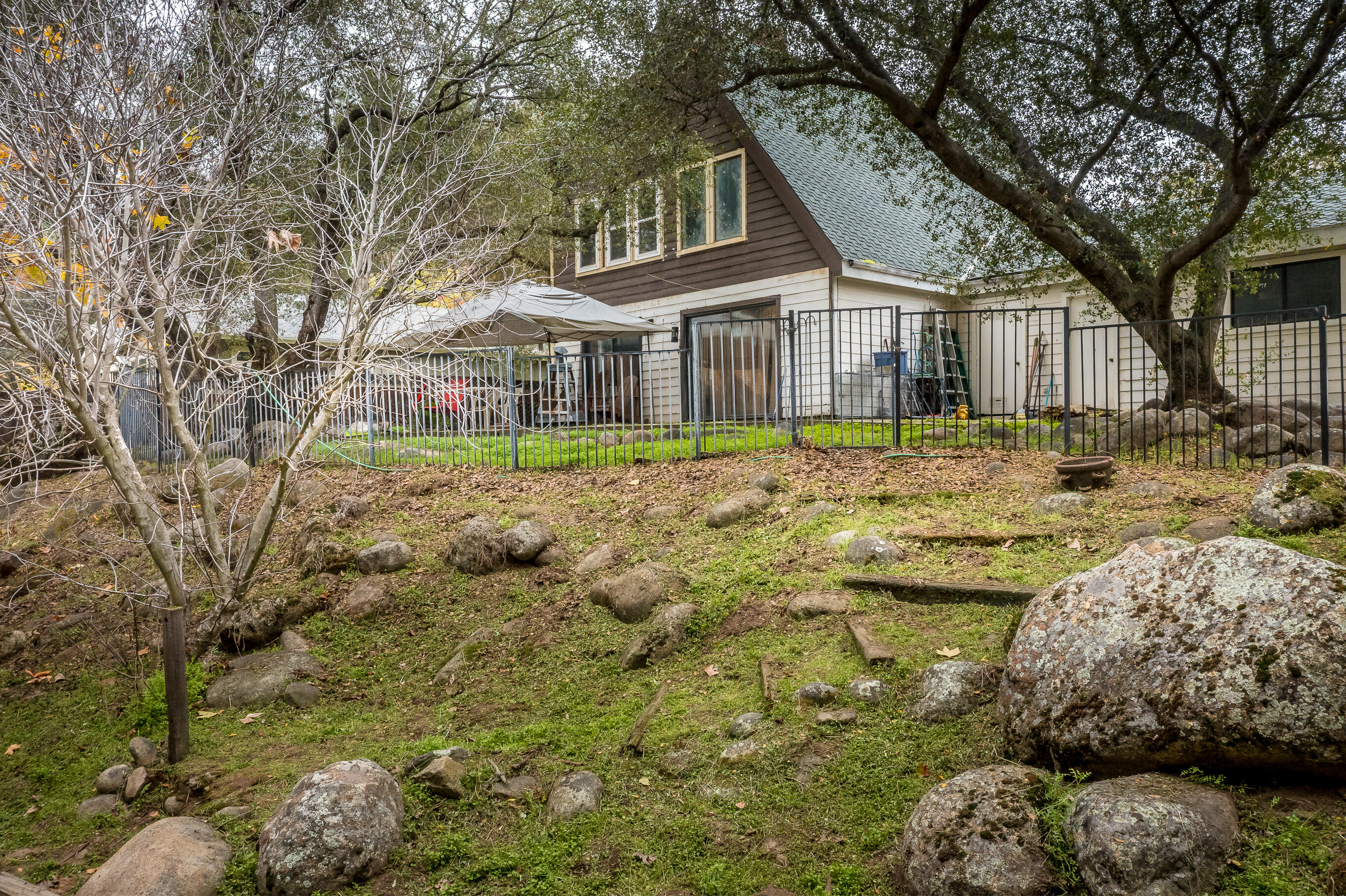 40954 Cherokee Oaks Drive Three Rivers, CA 93271 - Photo 13 of 30 -