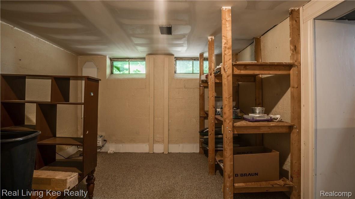 184 Whims Lane Rochester, MI 48306 - Photo 23 of 27 Could use for storage or crafting/gaming area