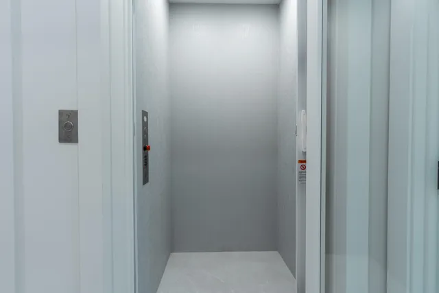 $6,300,000 | 258 33rd Court, West Palm Beach, FL 33407