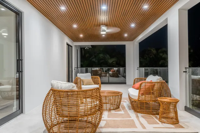 $6,300,000 | 258 33rd Court, West Palm Beach, FL 33407