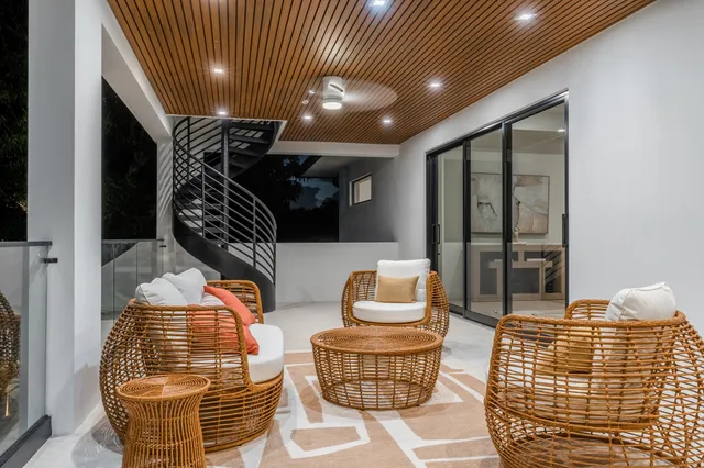 $6,300,000 | 258 33rd Court, West Palm Beach, FL 33407