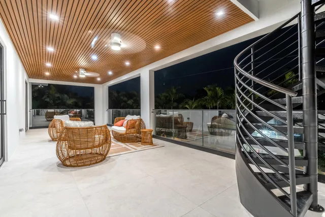 $6,300,000 | 258 33rd Court, West Palm Beach, FL 33407