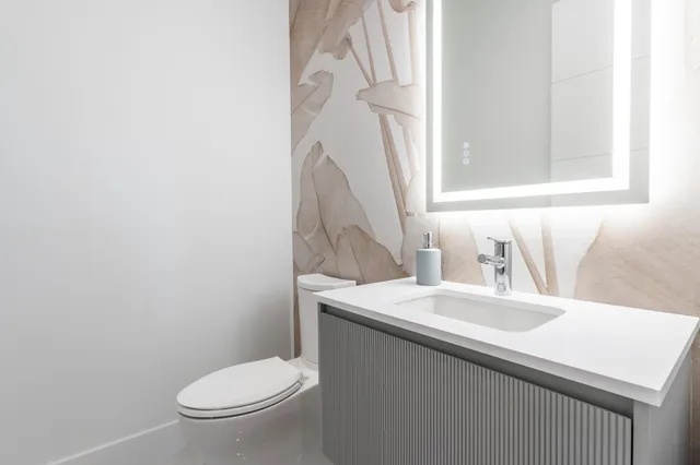 $6,300,000 | 258 33rd Court, West Palm Beach, FL 33407