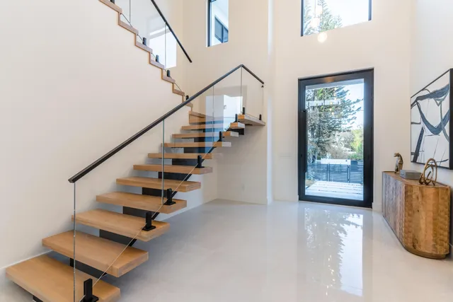 $6,300,000 | 258 33rd Court, West Palm Beach, FL 33407