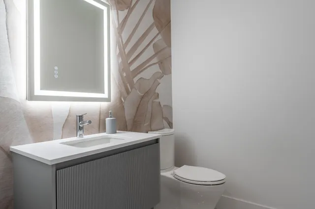 $6,300,000 | 258 33rd Court, West Palm Beach, FL 33407