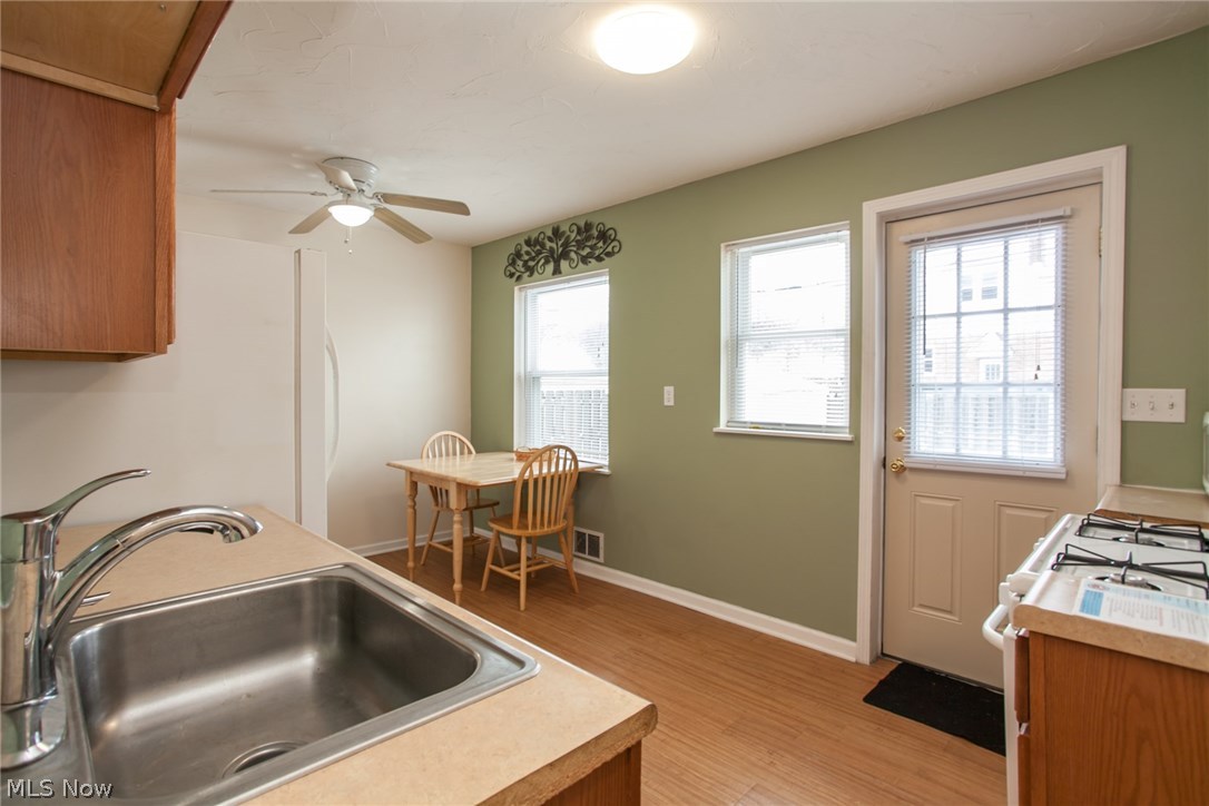 4468 Roadoan Road Brooklyn, OH 44144 - Photo 15 of 34