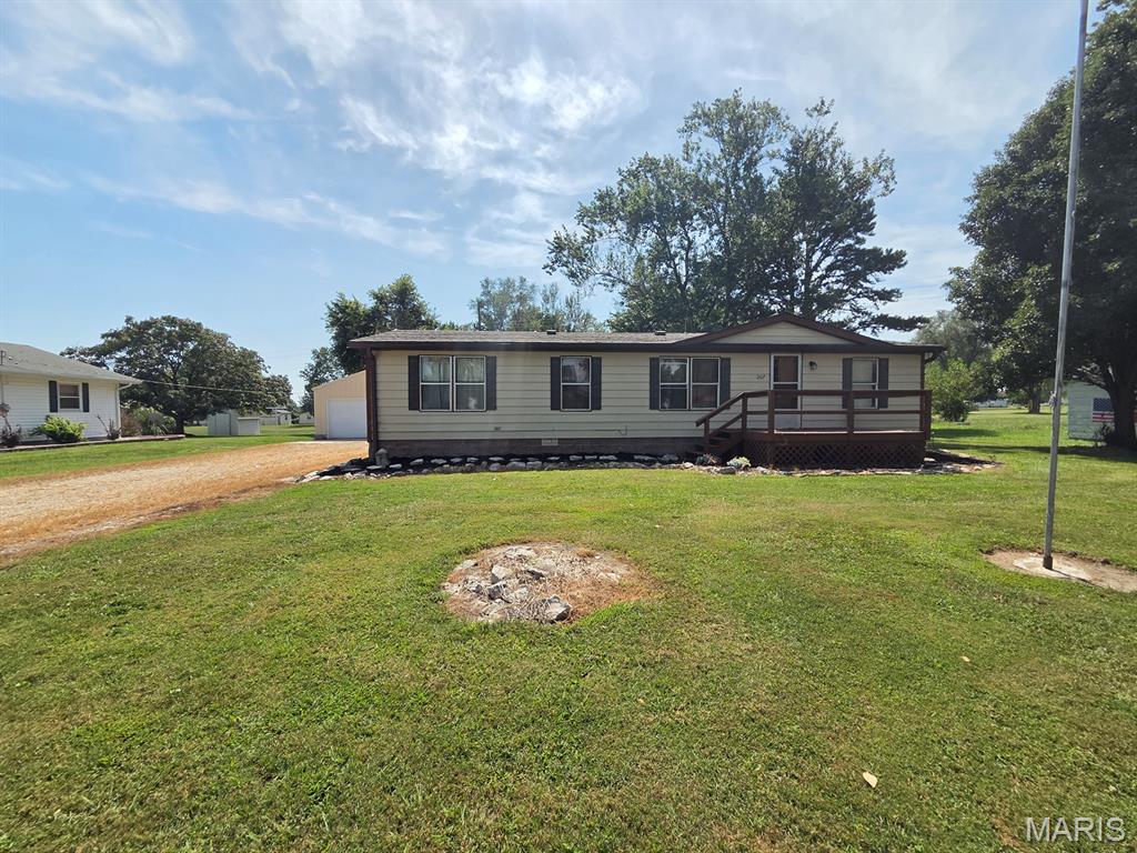 207 Main Street La Belle, MO 63447 - Photo 1 of 41 Gallery Image 1