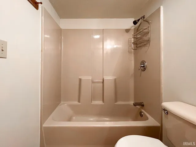 $3,400 | 410 East Hillside Drive, Bloomington, IN 47401