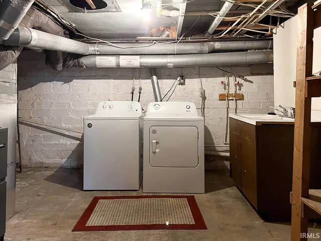 $3,400 | 410 East Hillside Drive, Bloomington, IN 47401