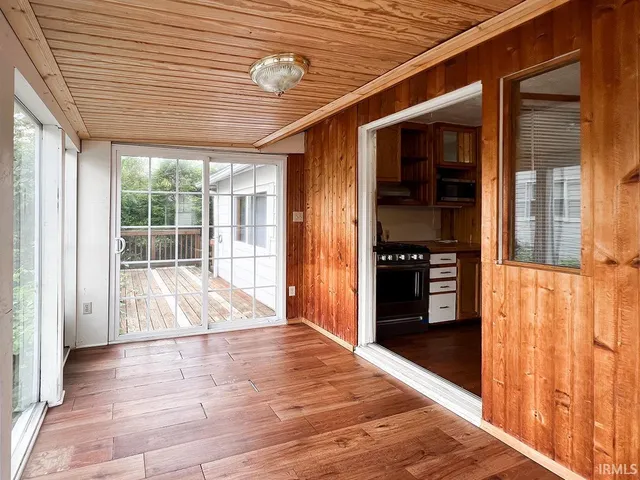 $3,400 | 410 East Hillside Drive, Bloomington, IN 47401