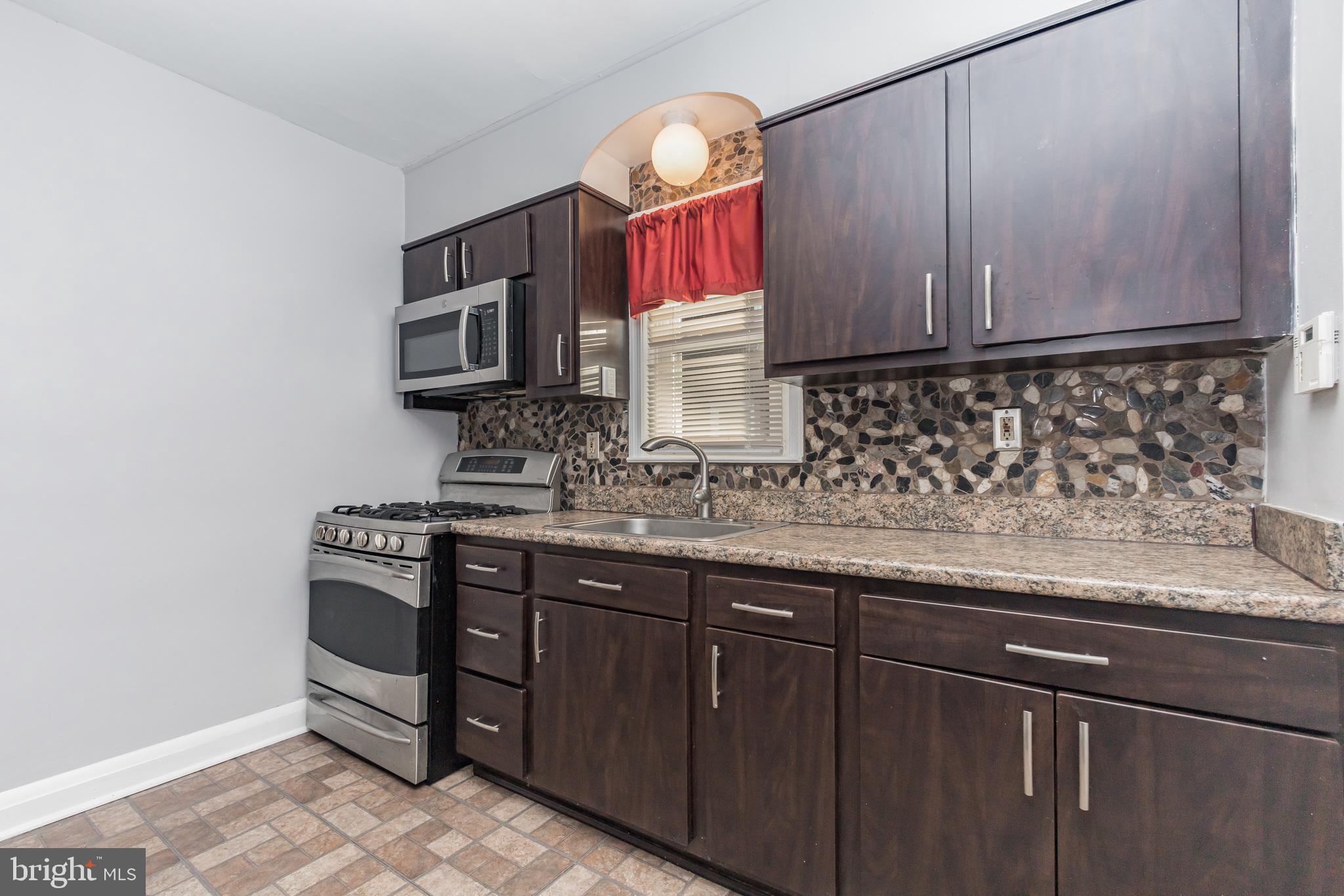 4504 Harcourt Road Baltimore, MD 21214 - Photo 3 of 9 Gallery Image 3